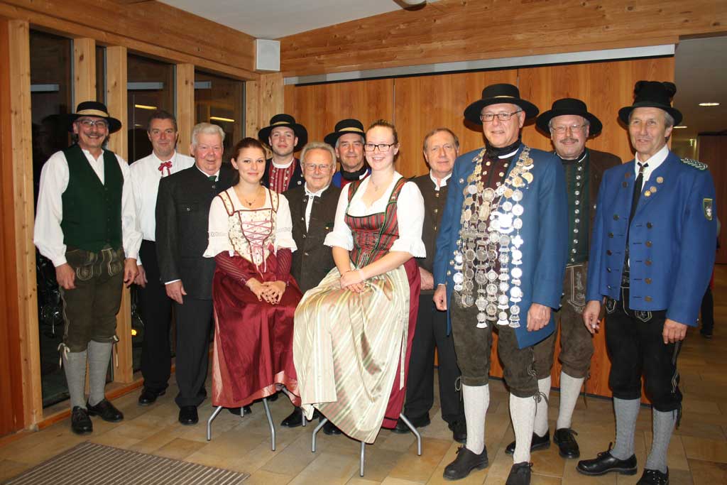 v.l.n.r.: 1. Schützenmeister Jakob Stainer, Alfred Klotz, Rudi Zeilmeier, Eva Stainer, Michael Janker, Helmut Niederländer, Dieter Böhm, Sabine Kettl, Franz Keller, Erwin Menhofer, Martin Mayer und Heinz Knedlik
