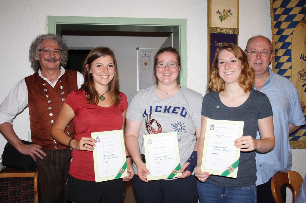 10 Jahre aktives Sportschießen: Eva Stainer, Sabine Kettl, Sabine Knoller