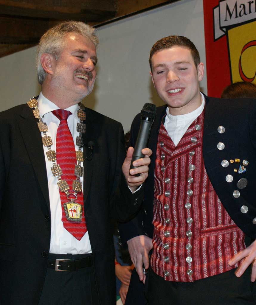 1. Bürgermeister Herbert Kirsch mit Michael Janker