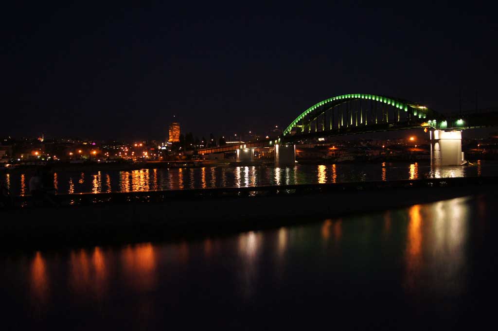 Belgrad bei Nacht