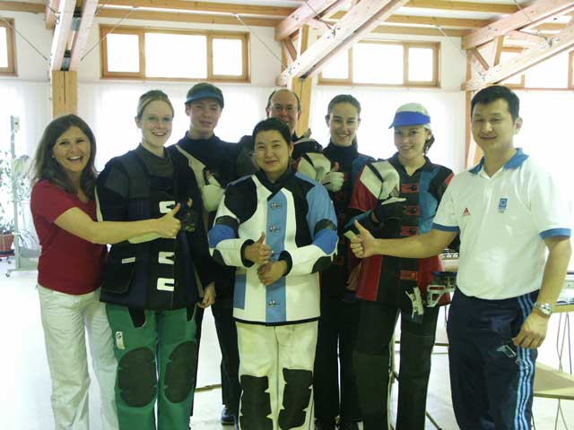 v.l.n.r: Lisi Stainer, Sabine Kettl, Michael Janker, Batkhuyag Zorgit, Christian Kettl, Anna, Schweizer, Eva Stainer und Enkhsaikhan Olzod