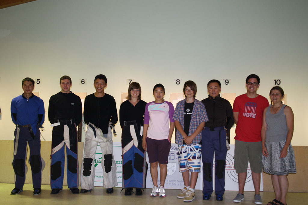v.l.n.r: Sainkhuu, Michael Janker, Batbuyan, Eva Stainer, Gantuul, Stephan Kettl, Munkh Erdene, Maxi Treml und Lisi Stainer