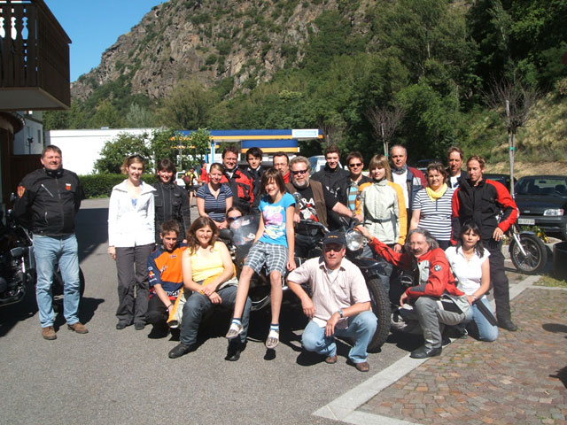 Die ganze Truppe