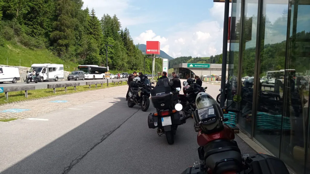 Warten darauf, dass der Stau weniger wird
