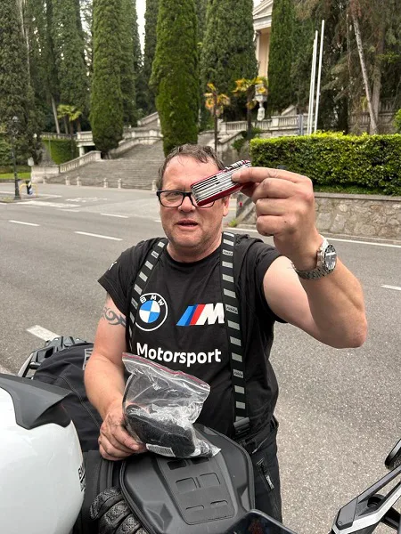 ... aber die Rettungsaktion läuft dank Andi und seinem Schweizer Taschenmesser problemlos
