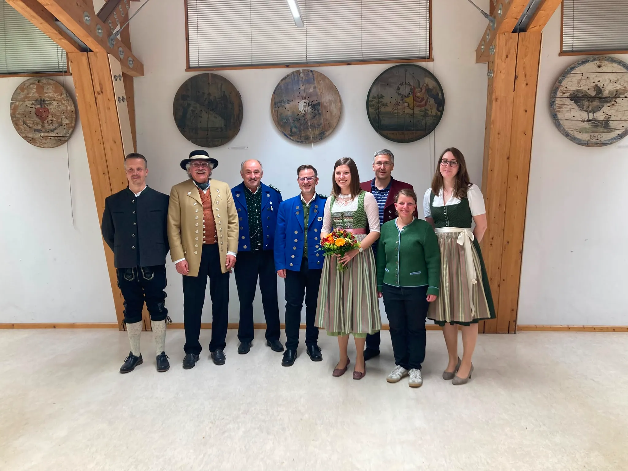 v.l.n.r.: Sportwart Markus Knedlik, Ehrenschützenmeister Jakl Stainer, 2. Gau-SM Armin Brauns, 1. Gau-SM Marcus Schmidt, 1. SMin Eva Ludmann,   Schriftführer Matthias Birkenseer, 2. SMin Steffi Böhm-Lutzenberger, Schatzmeisterin Sabine Knoller